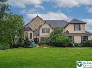 6532 Forest Knoll Ct, Allentown, PA 18106