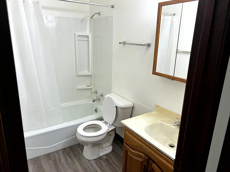 202 N Parkway Dr #A — Photo 9