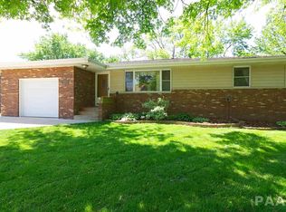 111 Glenridge Dr, East Peoria, IL