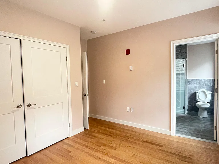 23 Hudson St #204 — Photo 7