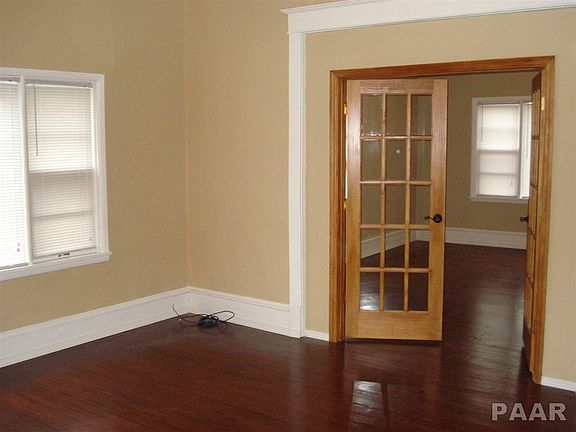 4th image of 904 N Garfield Ave