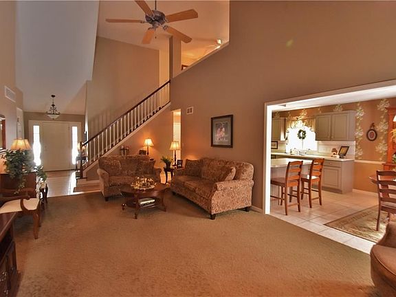 4th image of 56 Timber Lake Dr