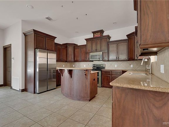 5th image of 1804 Majella St