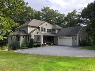 36 Pond View Dr, Clinton, MA 01510