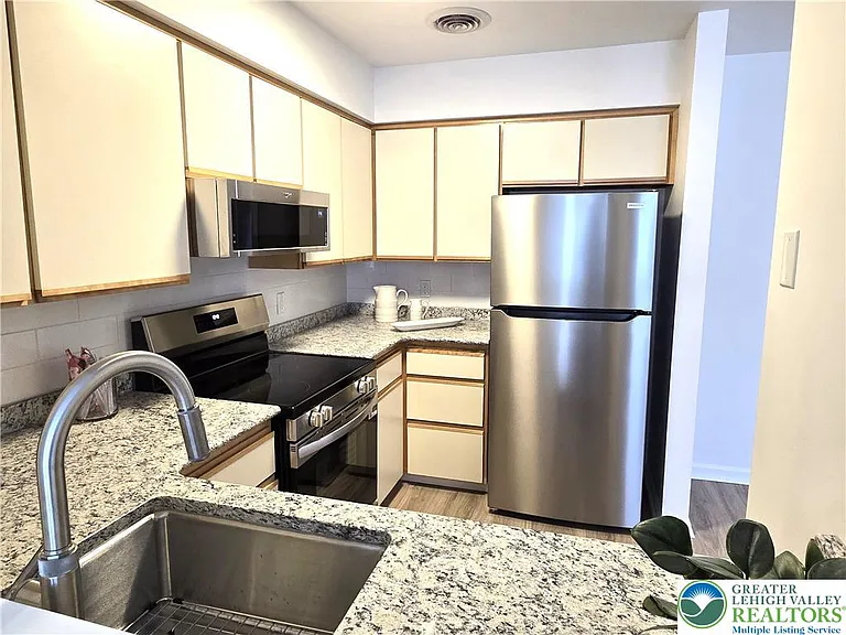 4747 Cheryl Dr — Photo 13