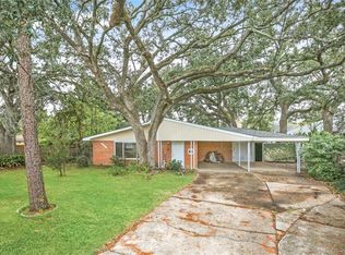 10142 Walden Dr, River Ridge, LA 70123