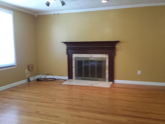 4th image of 4601 Barbara Dr