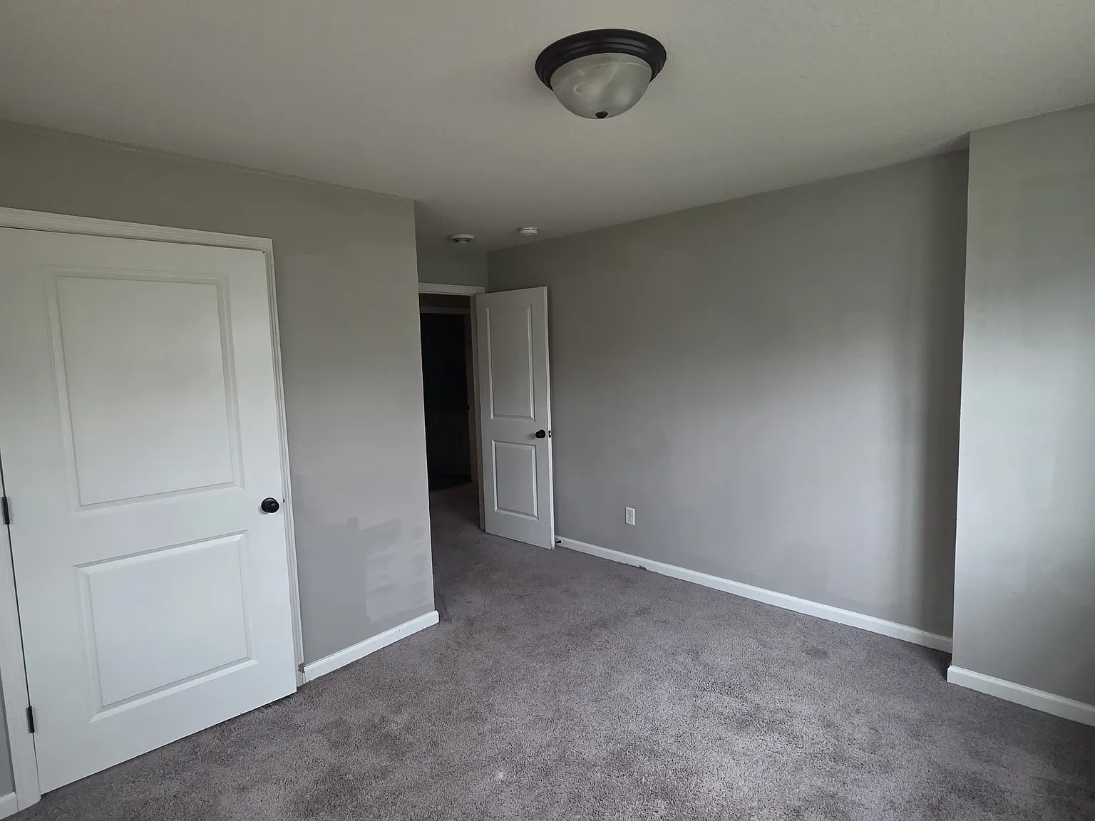5 bed, $1,100 — Photo 3