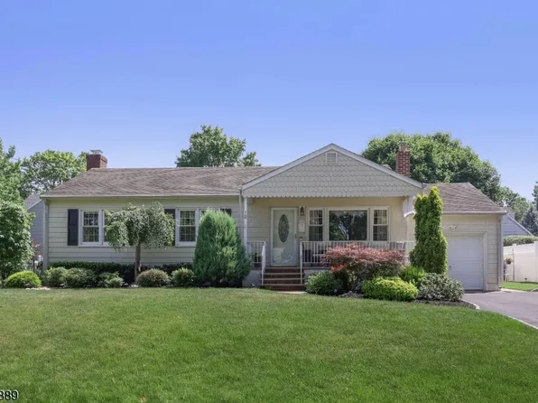 12 Whitley Ter, Clark Twp., NJ 07066