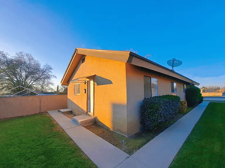 1008 Jefferson Ave. — Photo 1