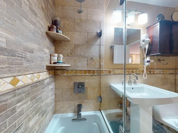 118-17 Union Turnpike image 31 of 49