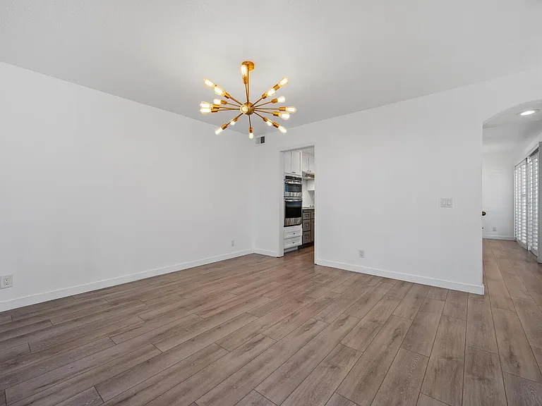620 Holbrook Ct #101 — Photo 6