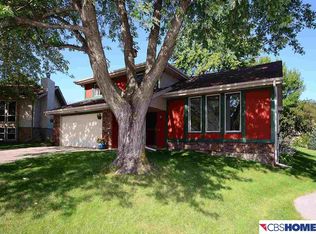 8716 Drexel Cir, Omaha, NE 68127