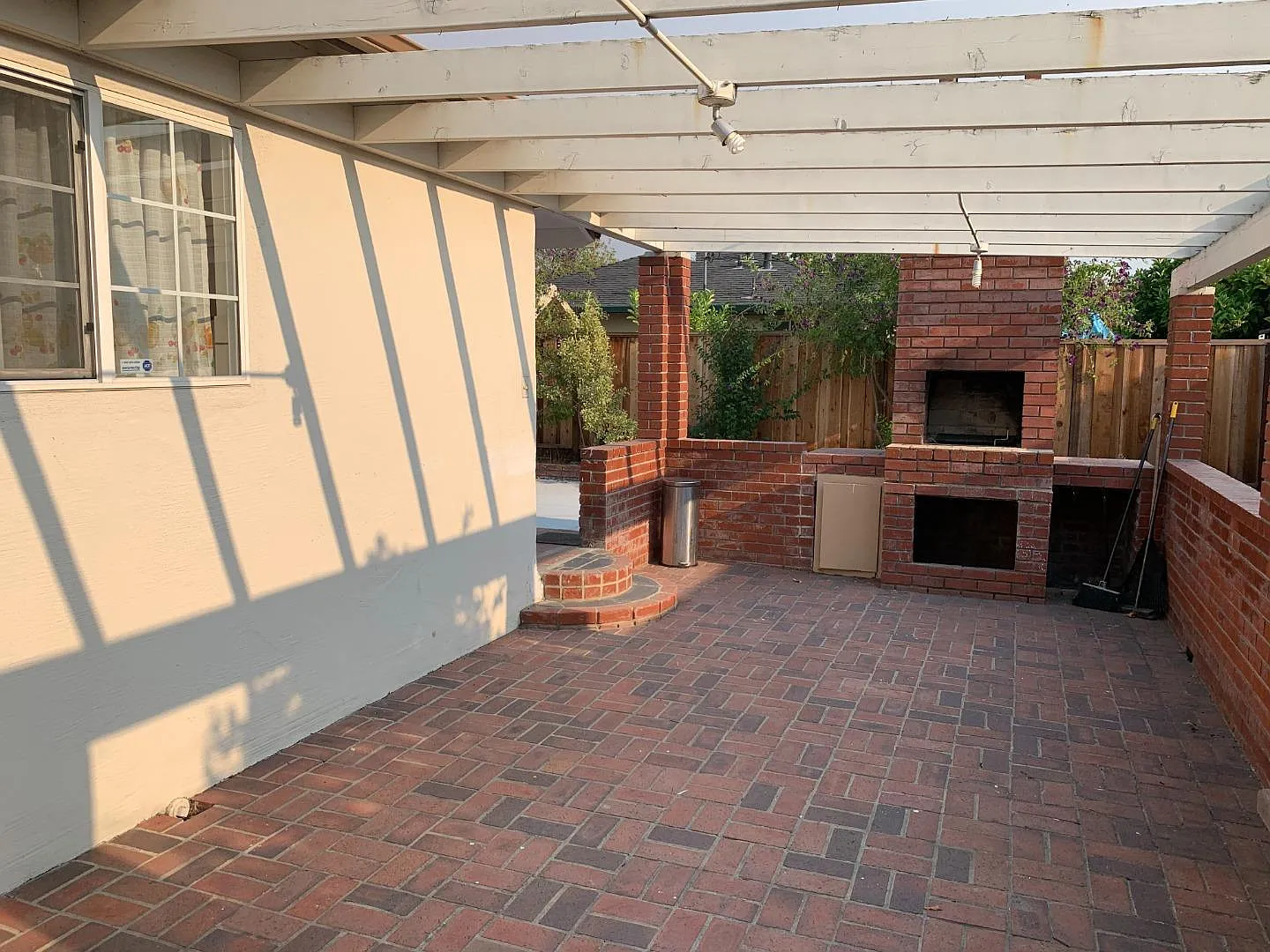 4 bed, 1363 sqft, $4,500 — Photo 4