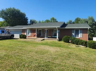 605 Medallion Dr, Greencastle, IN 46135