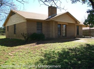 740 Mansfield Rd, Paris, TX 75462
