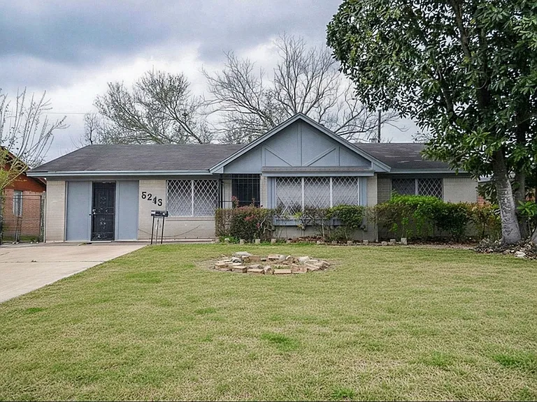 5243 Greylog Dr — Photo 1