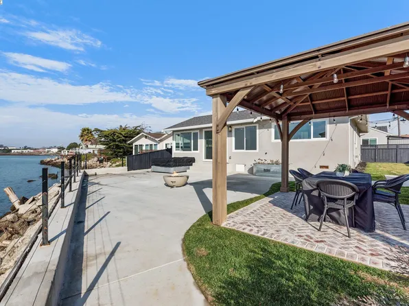 13095 Neptune Dr, San Leandro, CA 94577