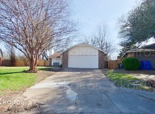 125 Quebec Cir, Glenn Heights, TX 75154