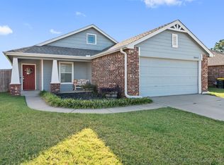 10412 S Olmsted Pl, Jenks, OK 74037