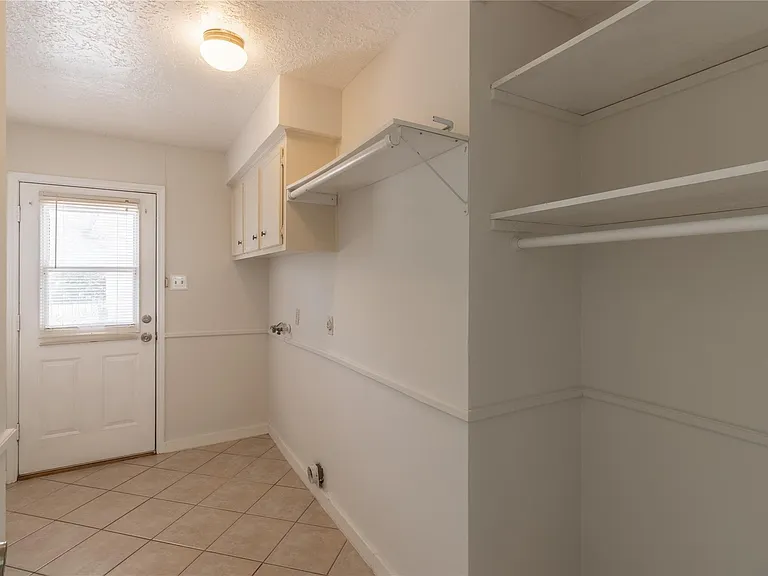 2643 Hodges Bend Cir — Photo 14