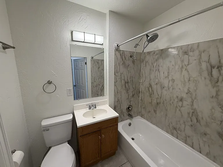 City Link Apartments — Photo 8