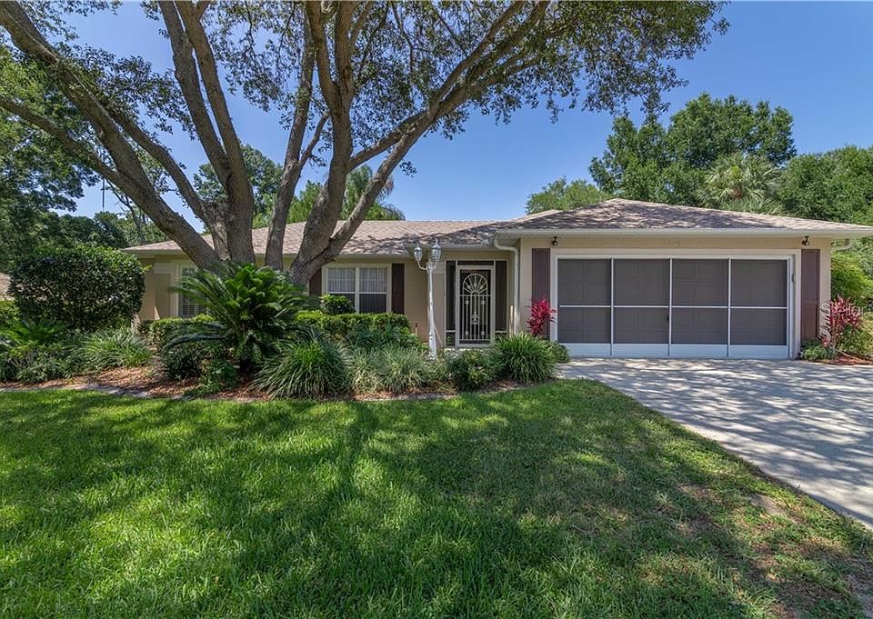 1st image of 205 Hanging Moss Ln