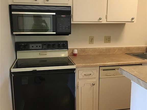 5th image of 5741H Bramblegate Dr