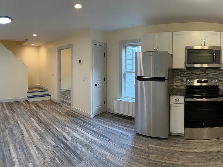 58 Elm St #B — Photo 12