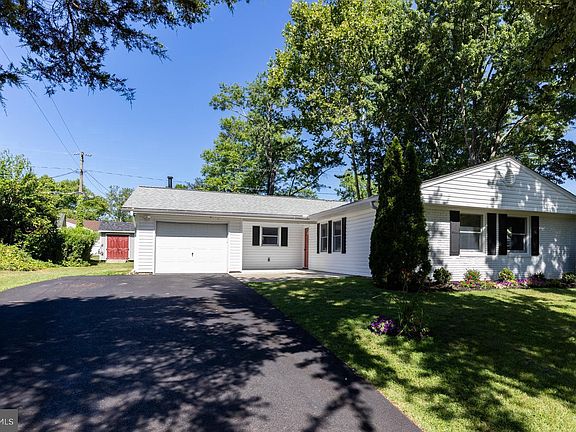 3rd image of 4322 Moylan Ln