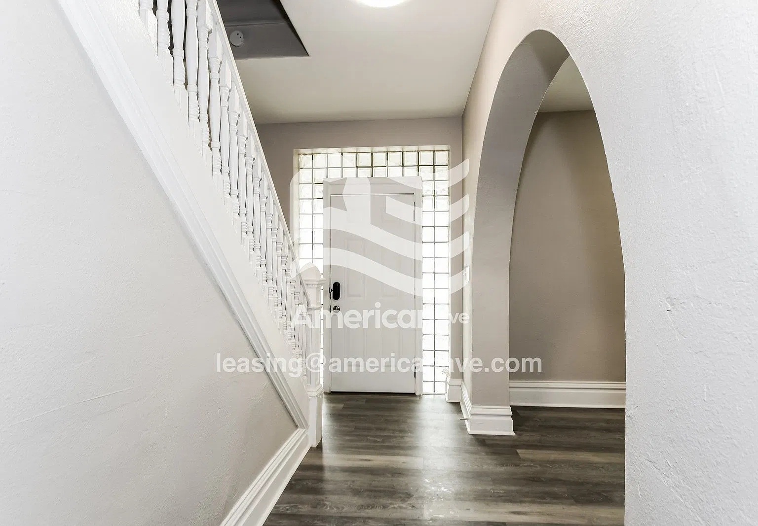 2 bed, 1.0 bath, 1496 sqft, $1,282 — Photo 3