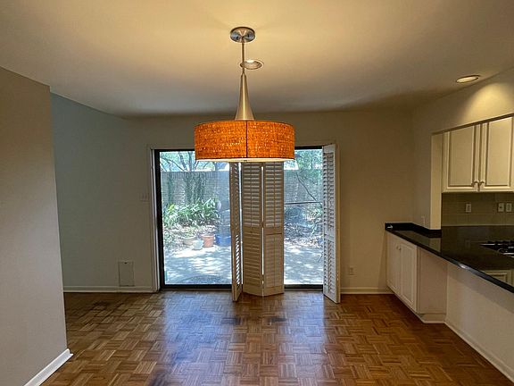 5th image of 8123 N New Braunfels Ave