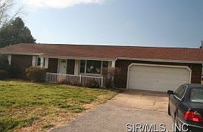 1st image of 18 Rosewood Dr