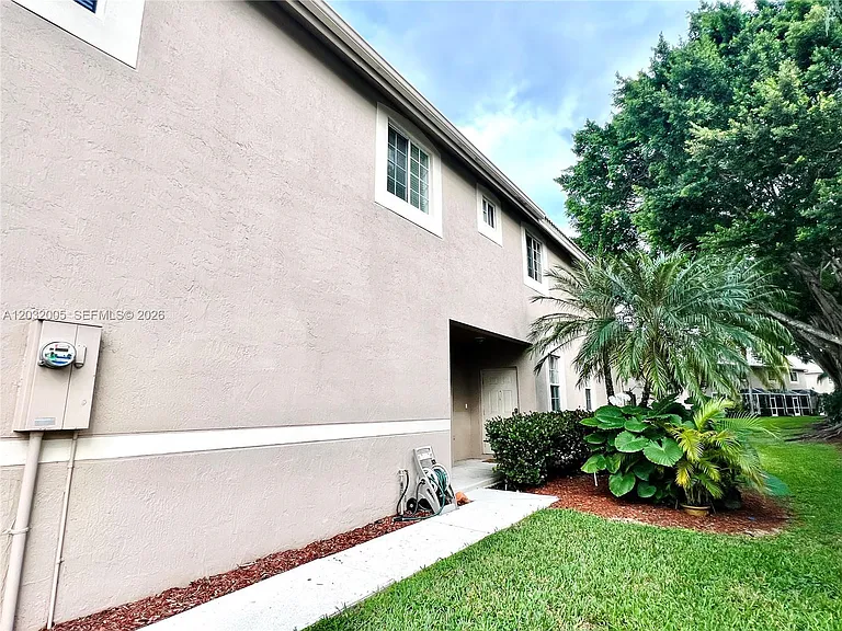 2176 Salerno Cir — Photo 3