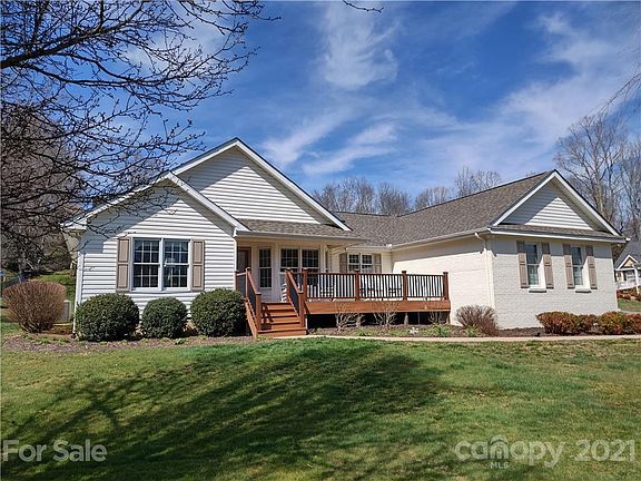 5th image of 31 Deer Glade Ln