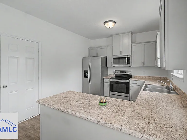 40 Rimes Ave — Photo 12