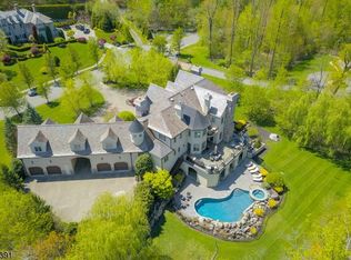 10 Pond Vw, Montville, NJ 07045