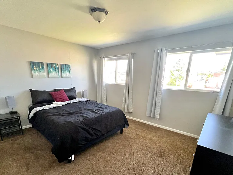 485 Zenobia St — Photo 9