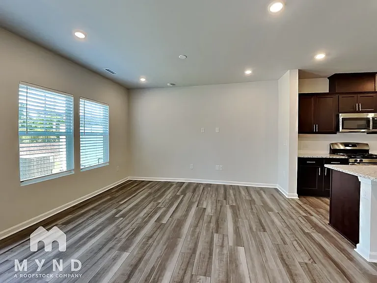 113 Peebles Dr — Photo 18
