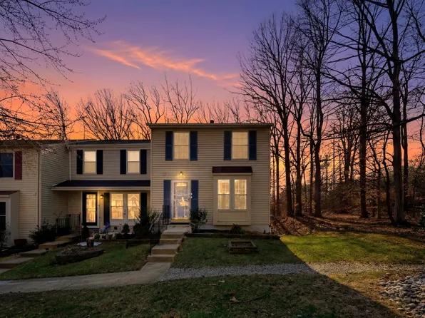 9195 Forest Breeze Ct, Springfield, VA 22152