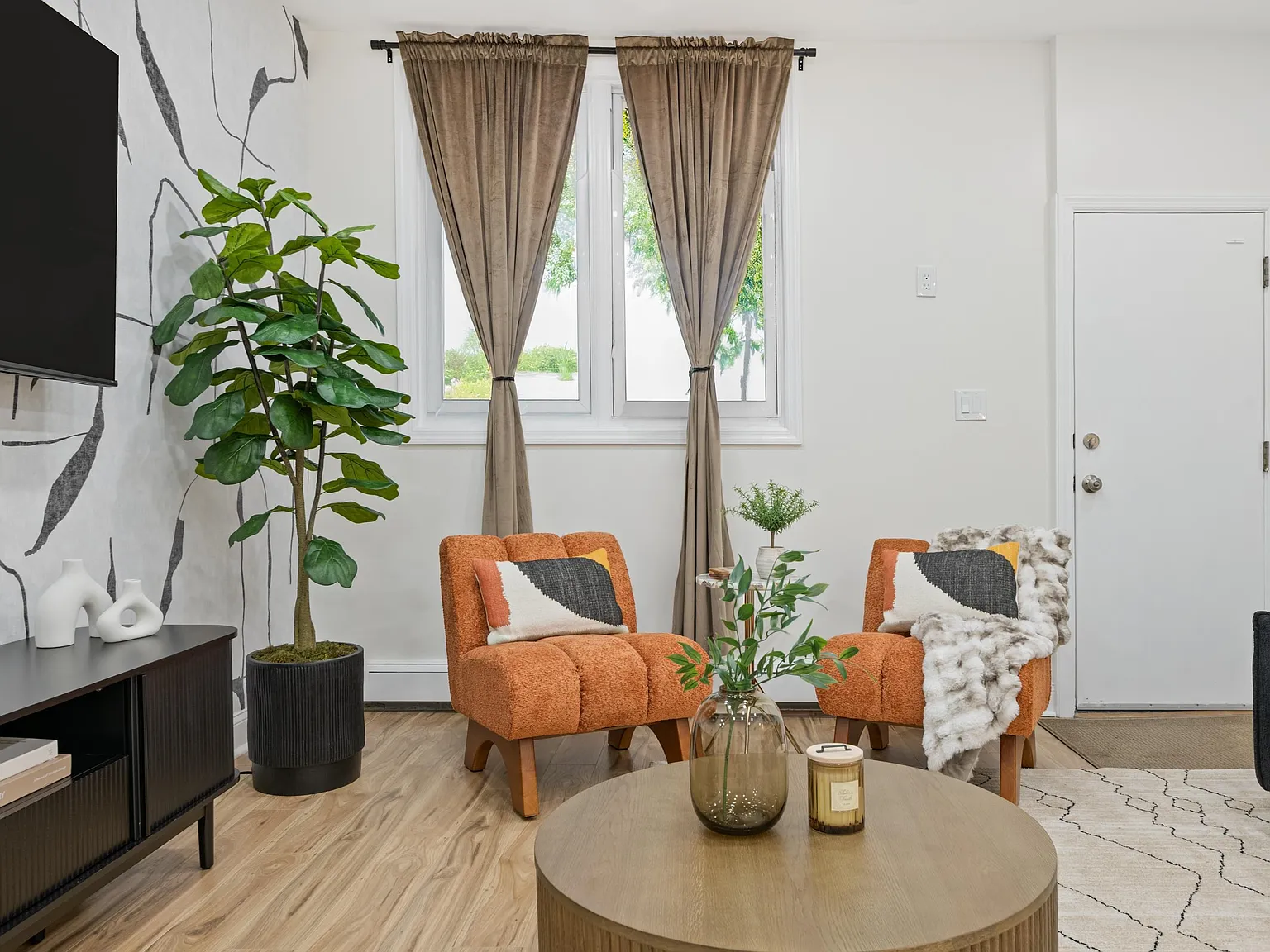 3 bed, 2.0 bath, $3,545 — Photo 4
