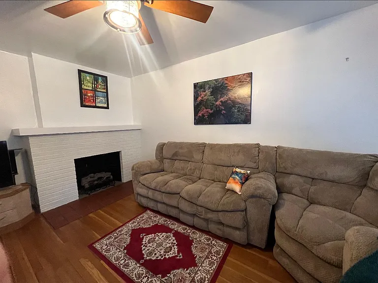 1311 Jackson Ave — Photo 5