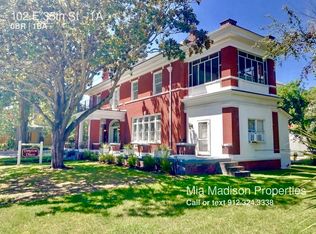 102 E 35th St APT 1A, Savannah, GA 31401