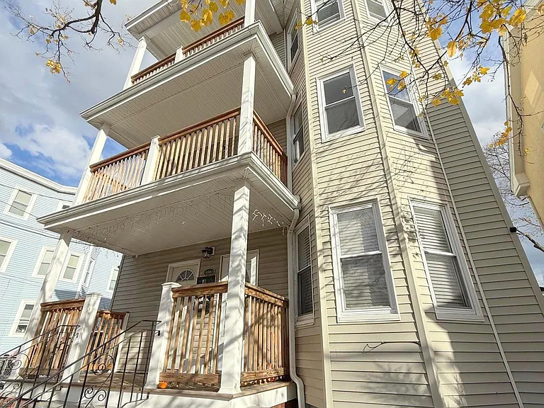 196 Sherman St #1 — Photo 14