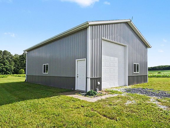 4th image of 3181 Chamberlain Rd