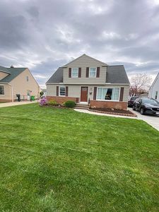 29388 Woodway Dr, Wickliffe, OH, 44092