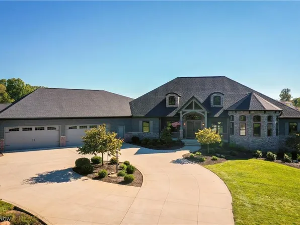 7646 Strausser St NW, North Canton, OH 44720