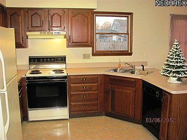 5th image of 823 Moss Canyon Dr