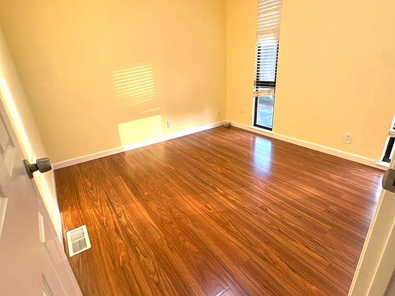 Albatross Dr — Photo 25