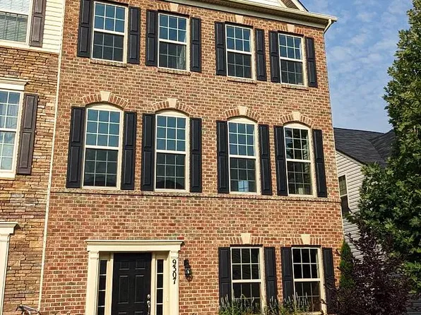 9307 Geaton Park Pl, Lanham, MD 20706